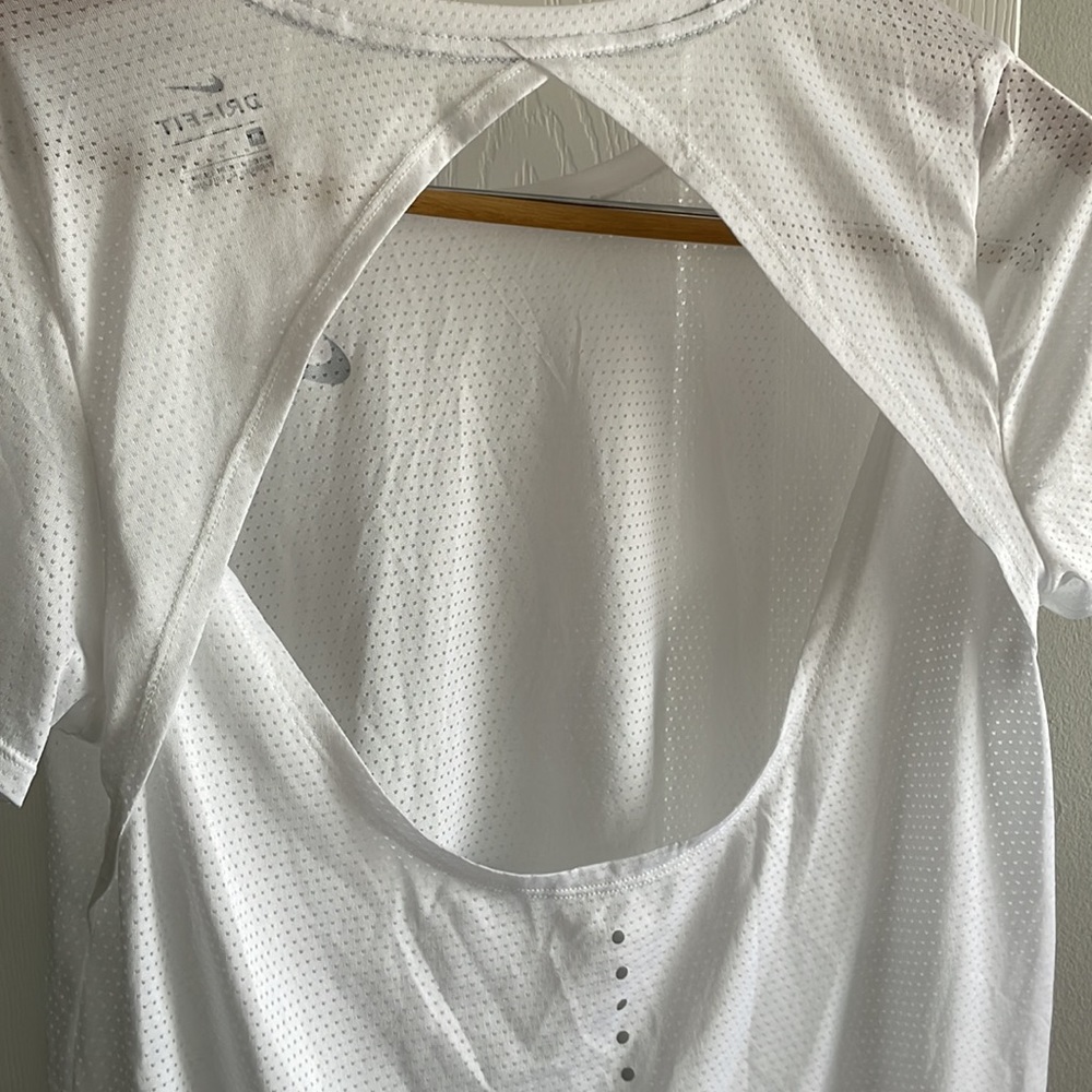 Nike Training Top - image 4